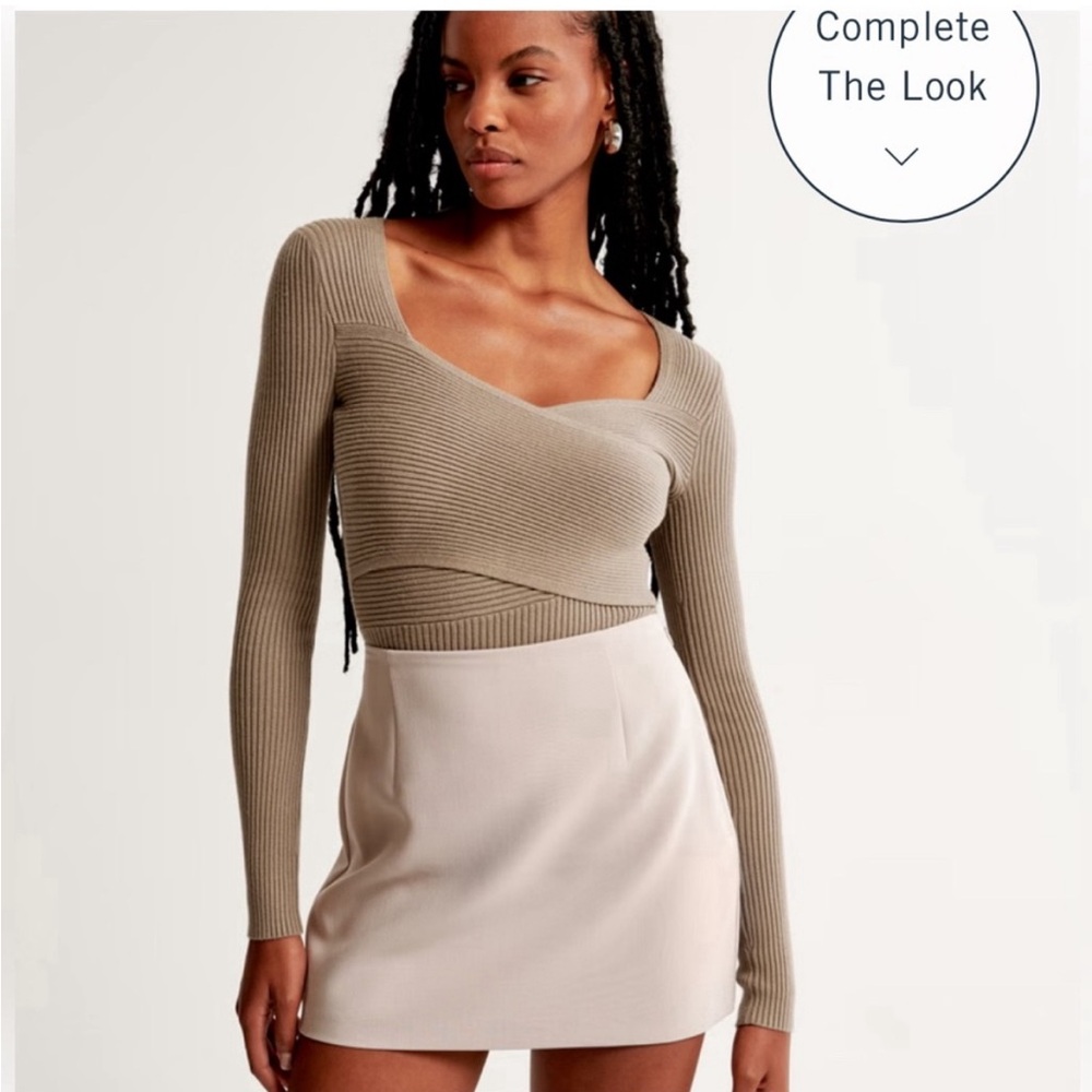 Abercrombie & Fitch cream long sleeve bodysuit XL